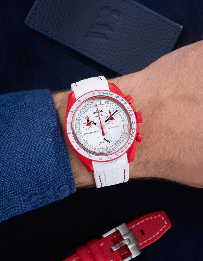 Pulseira de borracha curva premium - pontos brancos e vermelhos