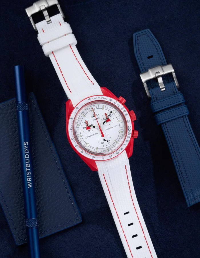 Pulseira de borracha curva premium - pontos brancos e vermelhos